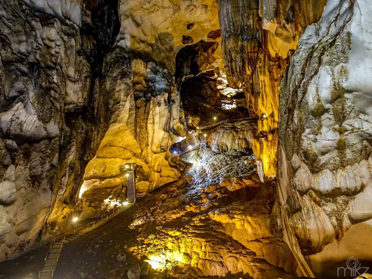 Tempurung Cave in Gopeng, Malaysia // travelmermaid.com