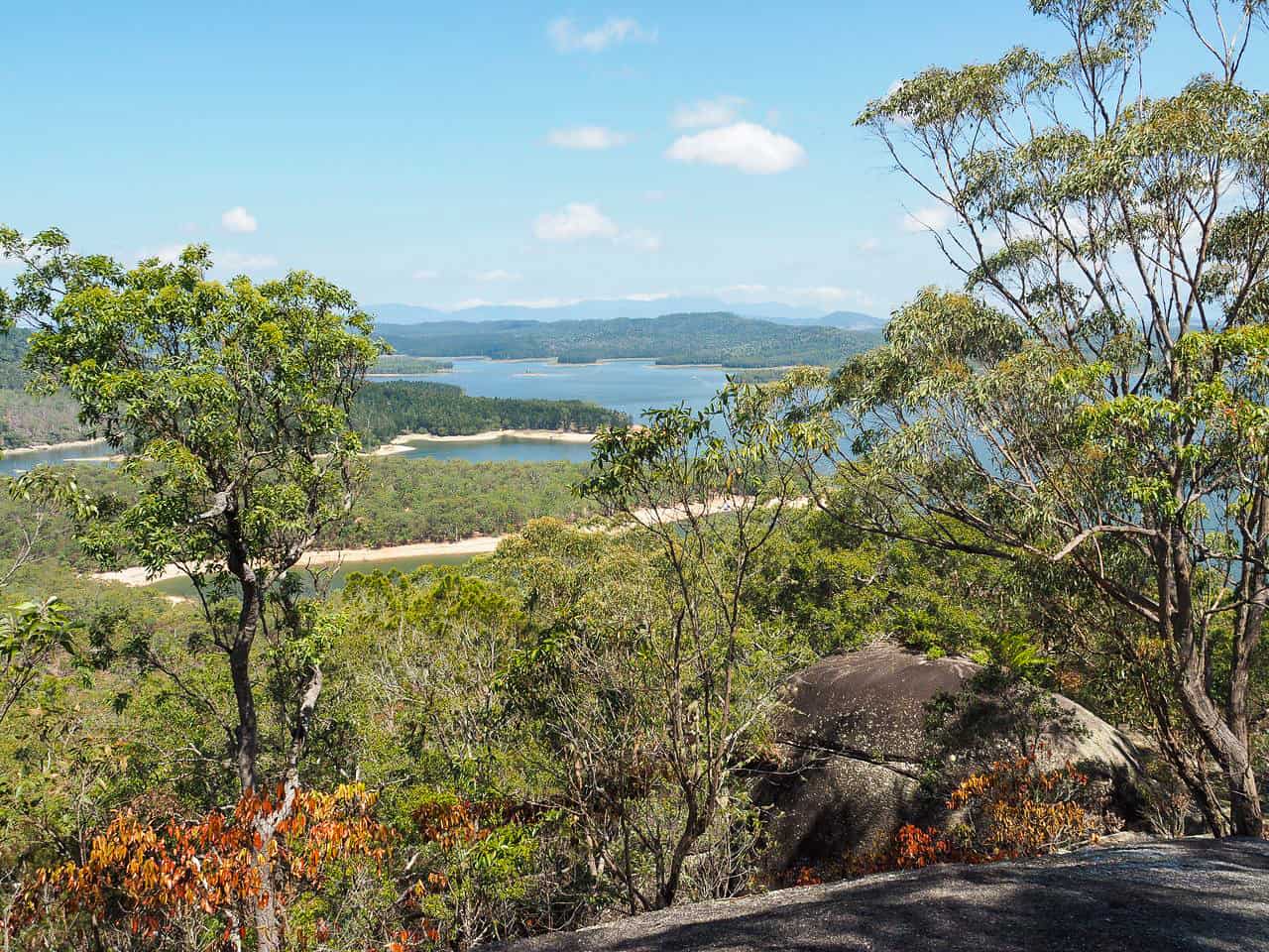 Torpedo Bay walking track near Lake Tinaroo, Far North Queensland // Travel Mermaid