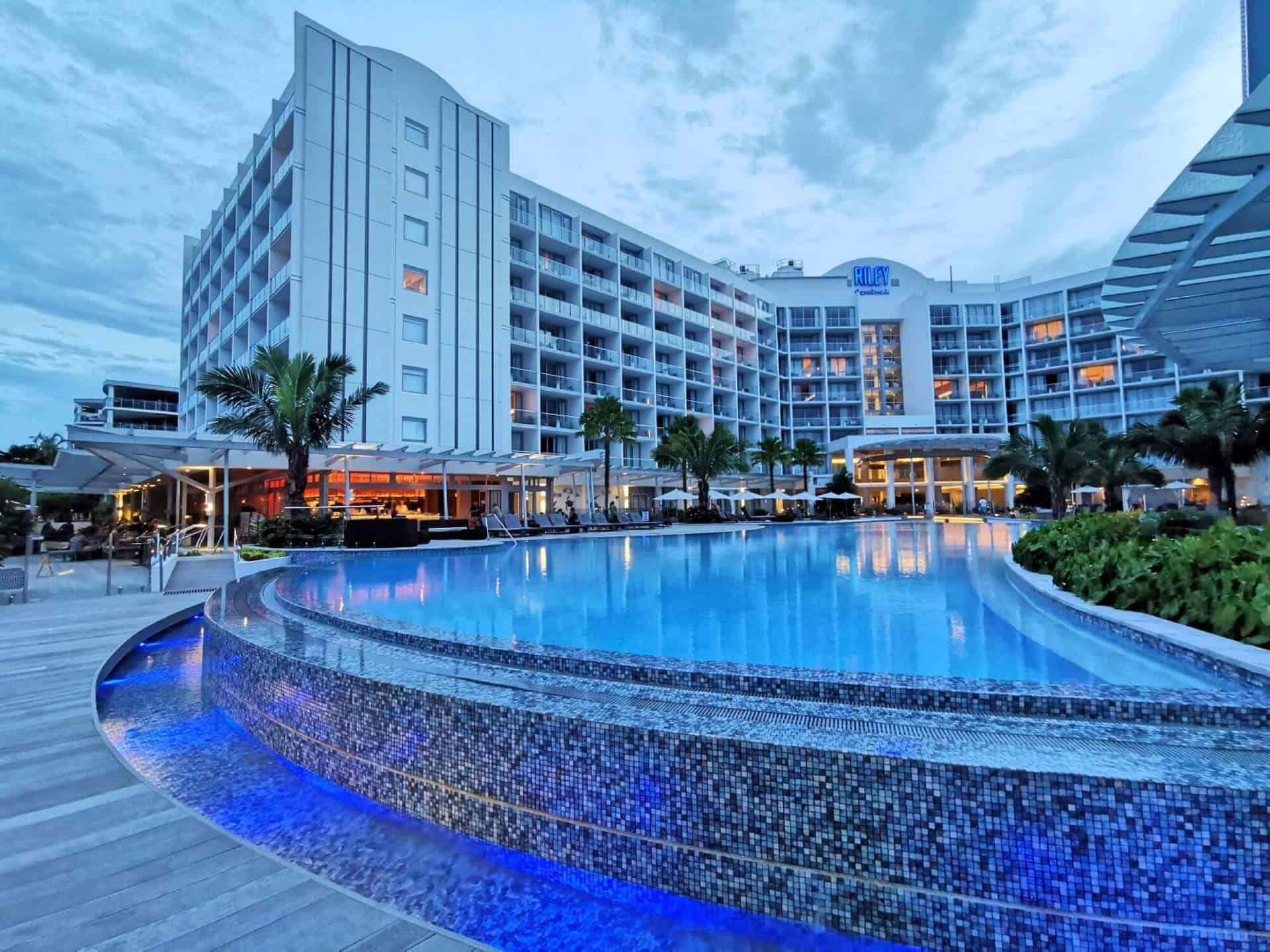 Riley Hotel's pool in Cairns // Travel Mermaid 