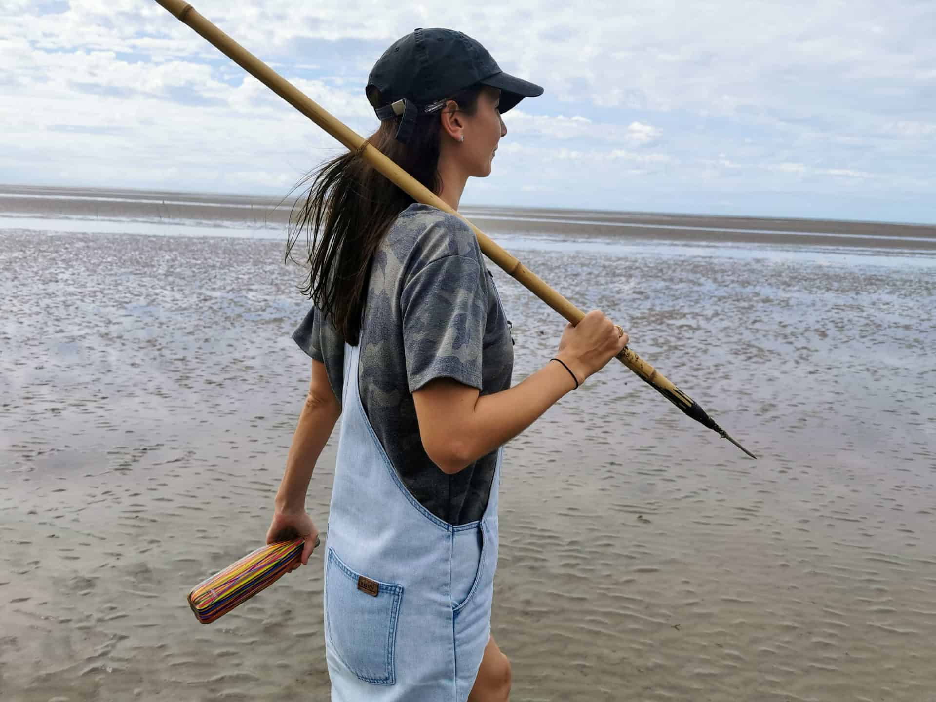 Spearfishing for mud crabs at Cooya Beach with Walkabout Cultural Adventures // Travel Mermaid