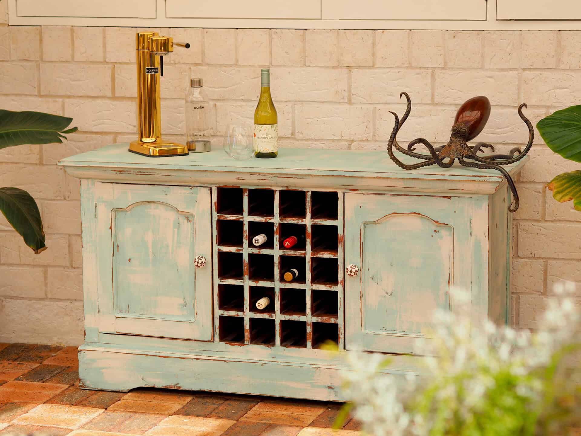 The courtyard console at The Glass House WA Airbnb in Greenough, Western Australia